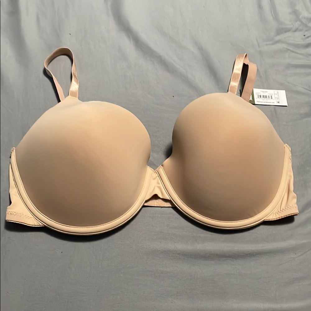 36 DD NWT Cream T-Shirt Bra with Underwires